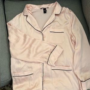 Victoria’s secret 100%mulberry silk pajama set, size M